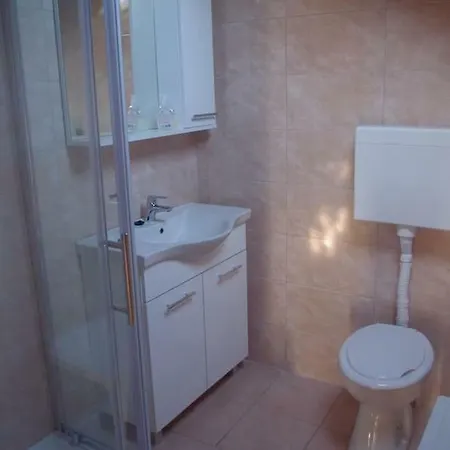 With Stunning Views And Two Bedrooms * Lumbarda